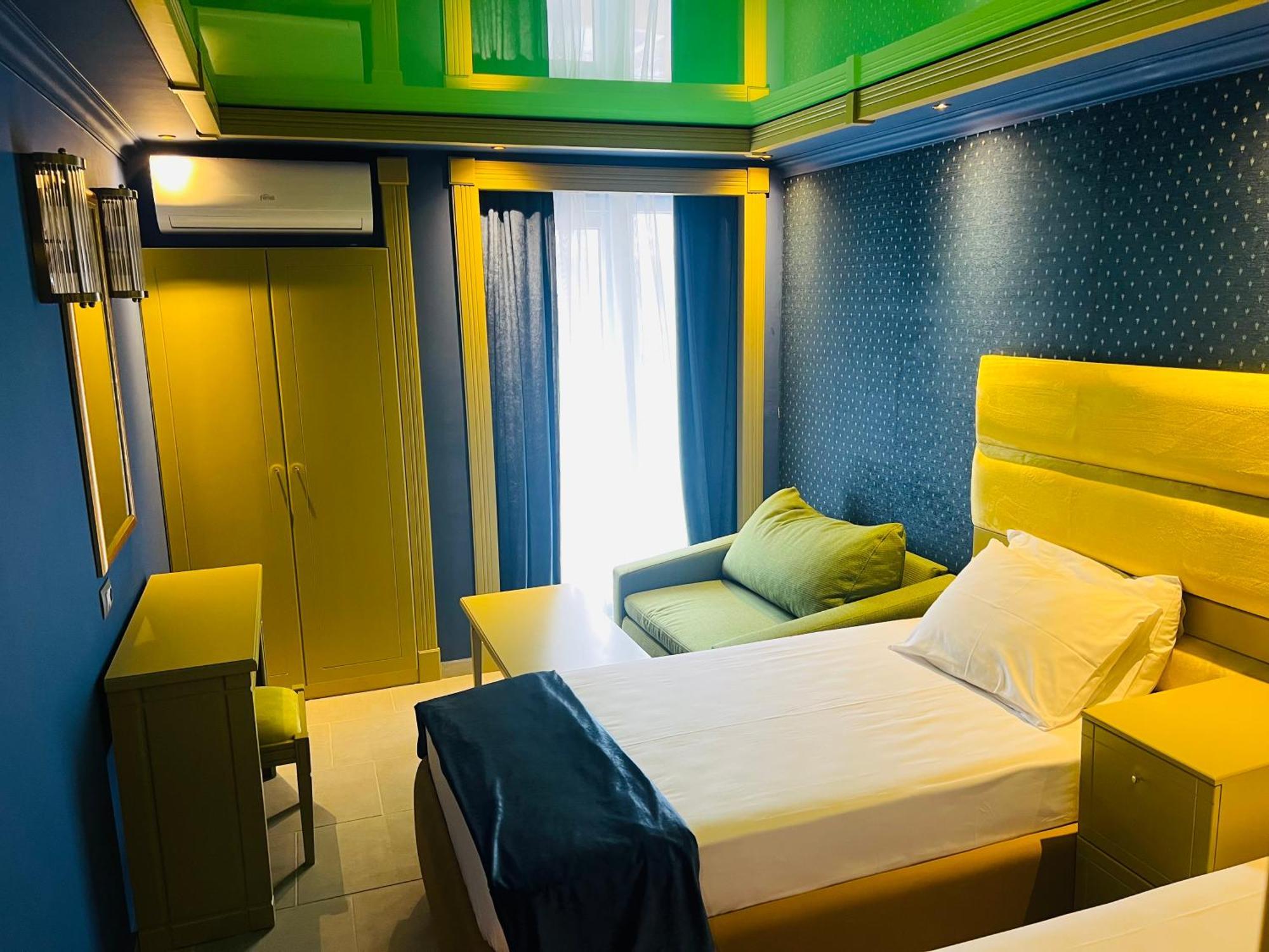 Hotel Craiova By Phoenicia Blue View Olimp Extérieur photo